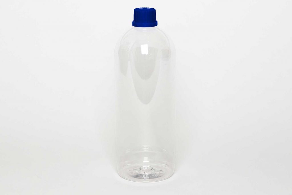 Flacone in plastica PET da 1 litro, trasparente con tappo ad avvitamento.